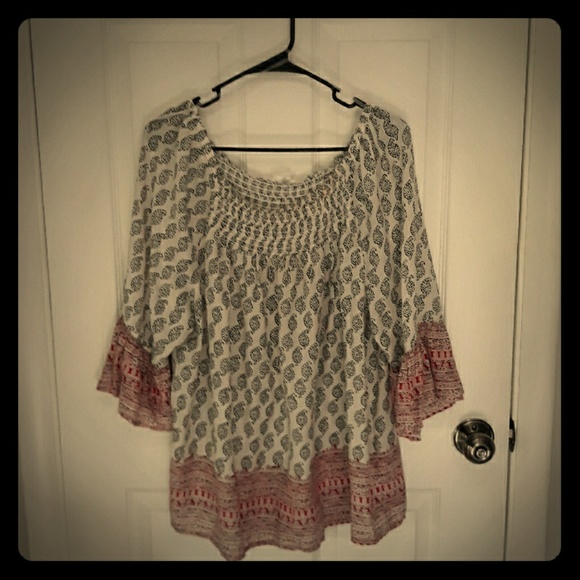 beachlunchlounge Tops - EUC Women's blouse
